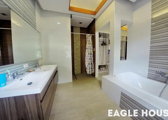 Eagle House Gasthuis 3*
