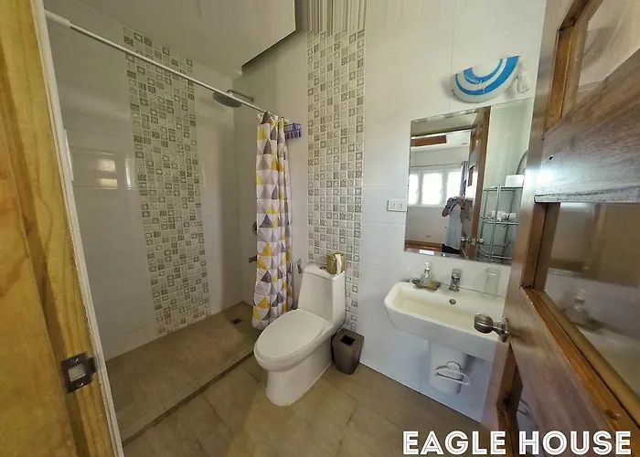 Gasthuis Eagle House Lapu-Lapu City