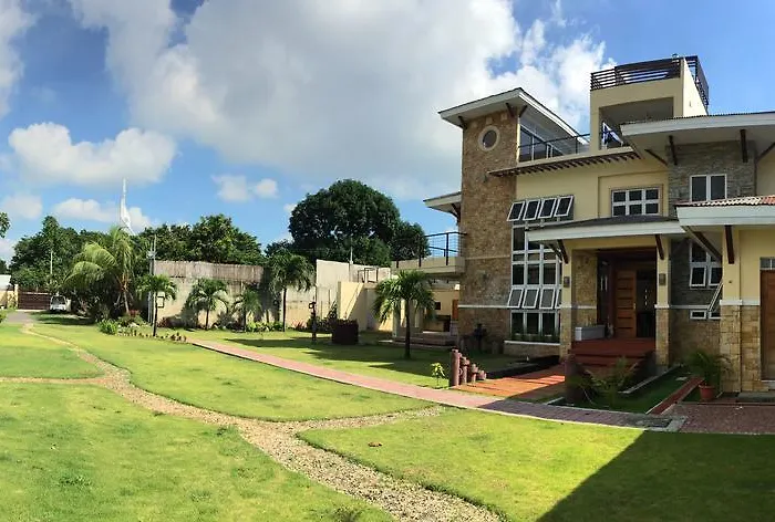 Eagle House Gasthuis Lapu-Lapu City